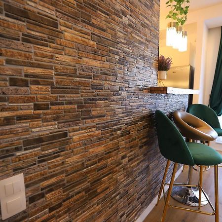 Apartament Beauty Smarald By Cosmopolis Stefanestii de Jos Екстериор снимка