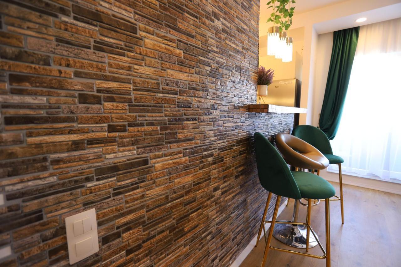 Apartament Beauty Smarald By Cosmopolis Stefanestii de Jos Екстериор снимка